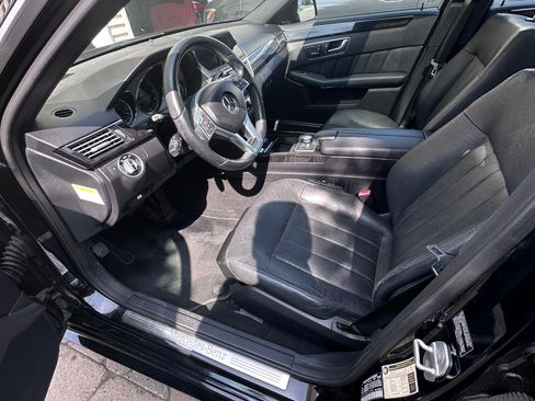 Used 2013 Mercedes-Benz E 550 4MATIC Sedan image 8