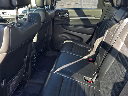 Used 2018 Jeep Grand Cherokee Limited image 12