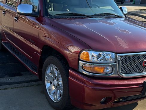 Used 2003 GMC Yukon XL Denali image 4