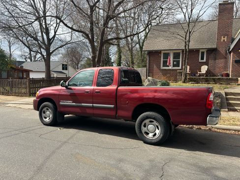 Used 2006 Toyota Tundra SR5 image 1