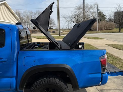 Used 2019 Toyota Tacoma TRD Pro AWD/4WD image 12