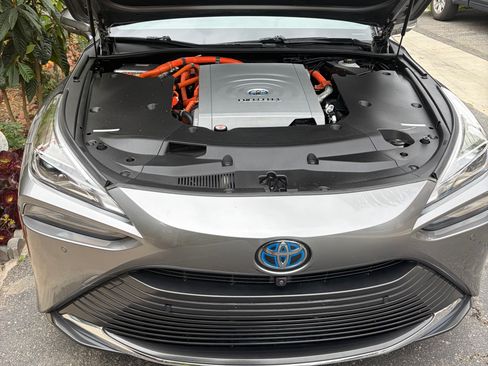 Used 2022 Toyota Mirai w/ Advanced Technology Package RWD image 10