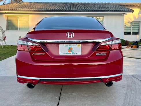 Used 2017 Honda Accord Sport Special Edition image 8