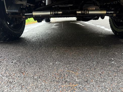 Used 2015 Ford F250 Platinum w/ FX4 Off-Road Package image 10