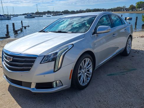 Used 2019 Cadillac XTS Luxury image 1