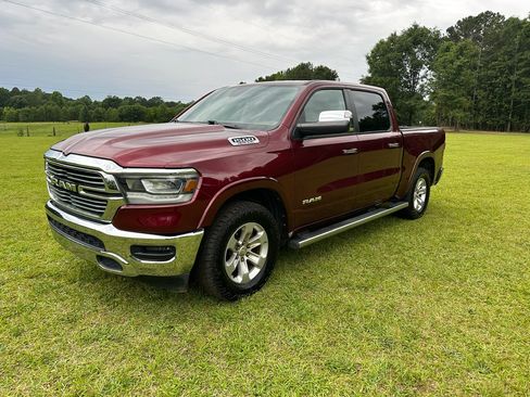 Used 2019 RAM 1500 Laramie w/ Trailer Tow Group AWD/4WD image 4
