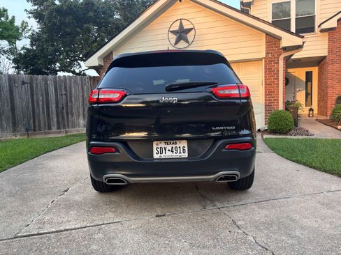 Used 2015 Jeep Cherokee Limited FWD image 8