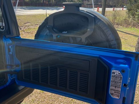 Used 2024 Jeep Wrangler Unlimited Rubicon w/ XTREMEE 35" Tire Package image 6