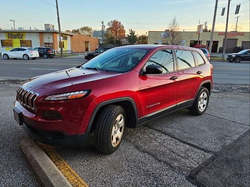 Used 2017 Jeep Cherokee Sport image 7