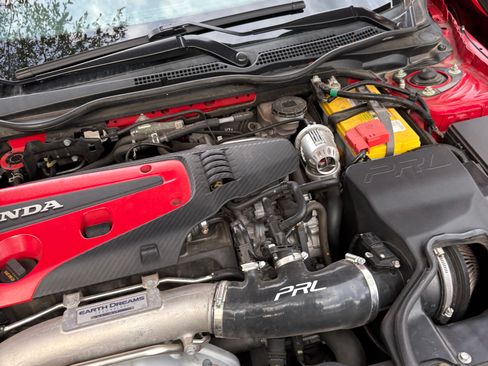 Used 2018 Honda Civic Type R image 5