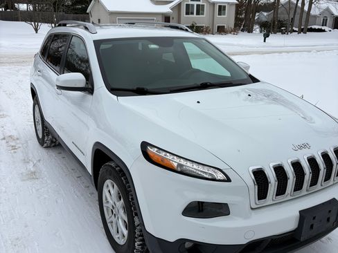 Used 2014 Jeep Cherokee Latitude image 2