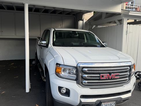 Used 2018 GMC Canyon SLT w/ Driver Alert Package AWD/4WD image 2