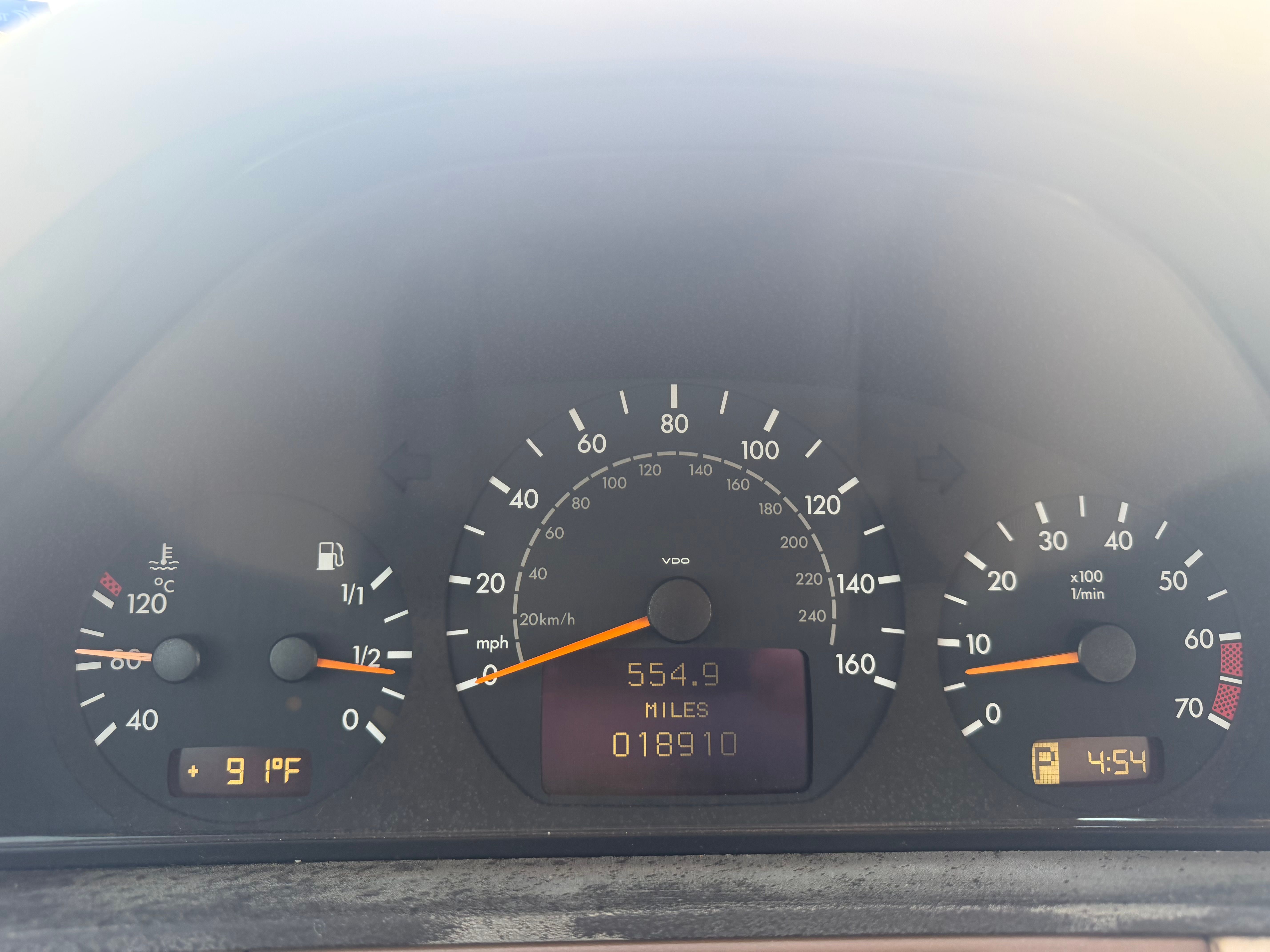Used 2000 Mercedes-Benz E 320 Sedan image 8