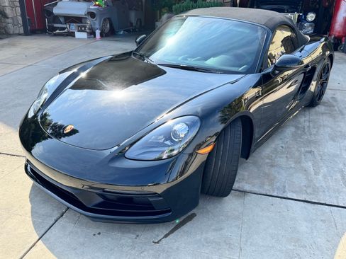 Used 2018 Porsche 718 Boxster GTS image 16