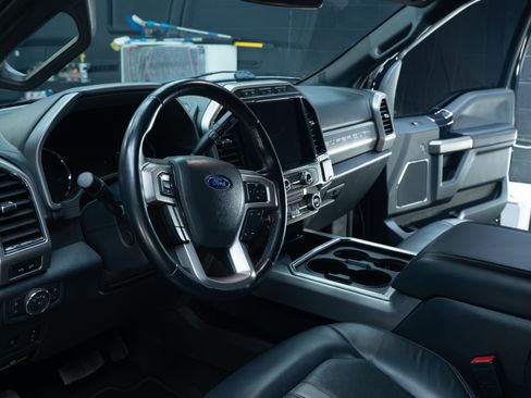 Used 2022 Ford F350 Platinum image 8