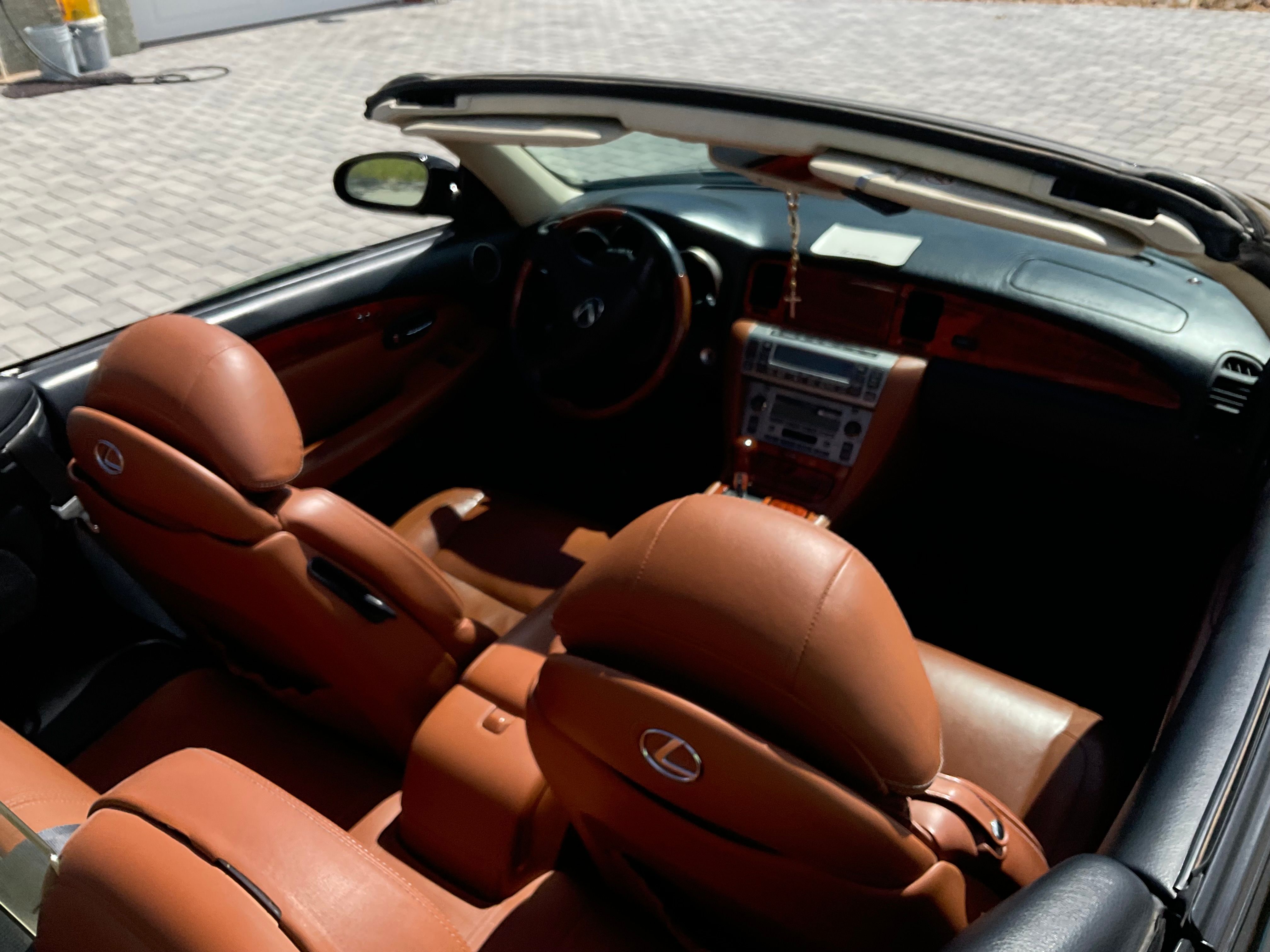 Used 2004 Lexus SC 430 Convertible RWD image 5