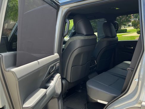 Used 2026 Lexus GX 550 AWD/4WD image 8