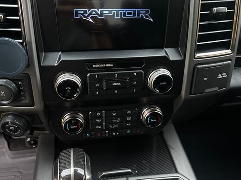 Used 2020 Ford F150 Raptor w/ Equipment Group 802A Luxury AWD/4WD image 15