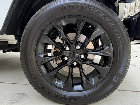 Used 2021 Jeep Wrangler Unlimited Sahara image 4