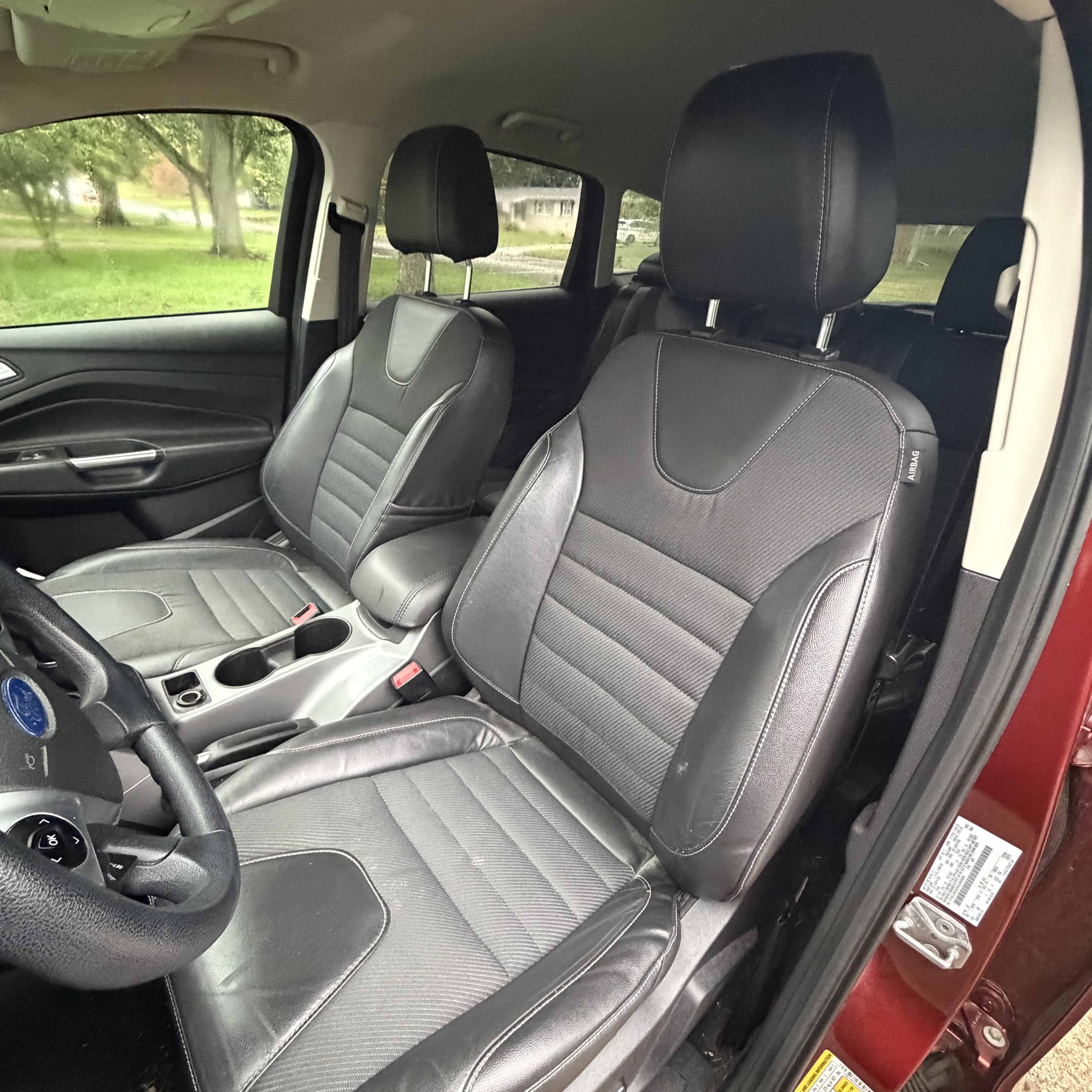 Used 2016 Ford Escape SE w/ SE Chrome Package AWD/4WD image 2