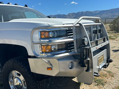 Used 2017 Chevrolet Silverado 2500 W/T w/ WT Convenience Package image 4