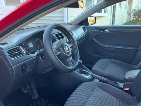 Used 2014 Volkswagen Jetta S FWD image 9