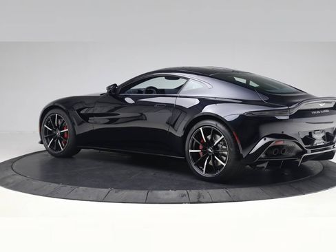 Used 2023 Aston Martin V8 Vantage Coupe image 2