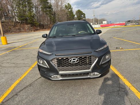 Used 2018 Hyundai Kona Limited image 9