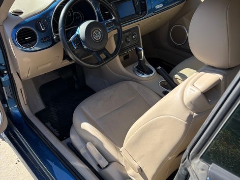 Used 2016 Volkswagen Beetle 1.8T SE w/ Lighting Package image 6