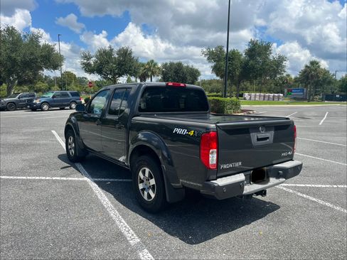 Used 2013 Nissan Frontier PRO-4X AWD/4WD image 9