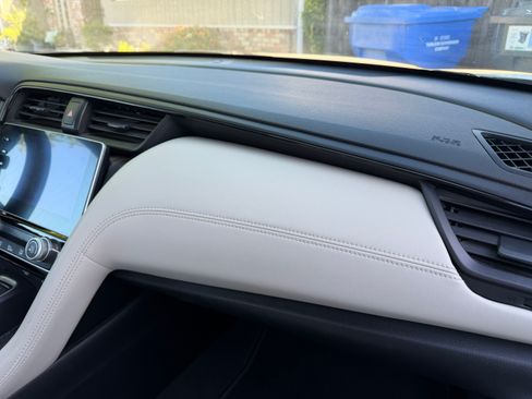 Used 2020 Honda Insight EX image 2