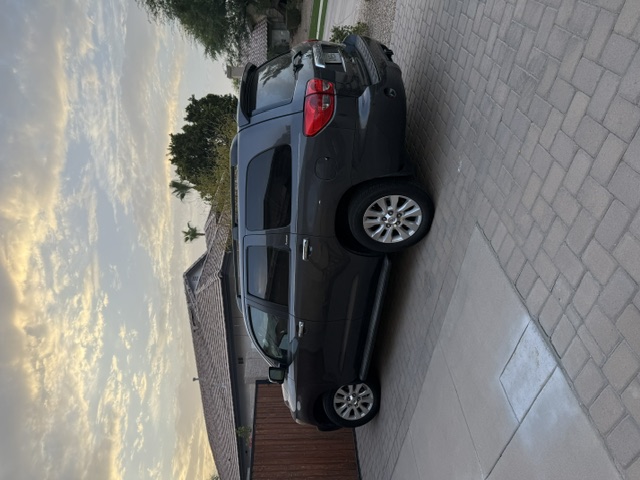 Used 2015 Toyota Sequoia Platinum RWD image 1