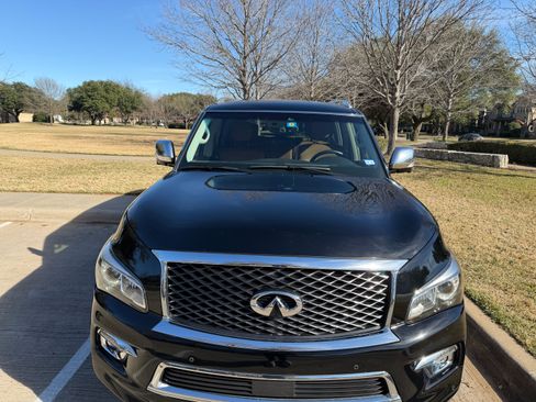 Used 2017 INFINITI QX80 Signature Edition image 4