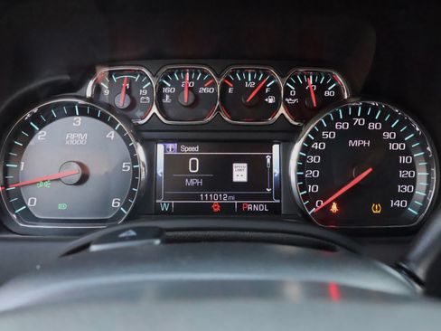 Used 2018 Chevrolet Tahoe Premier RWD image 13