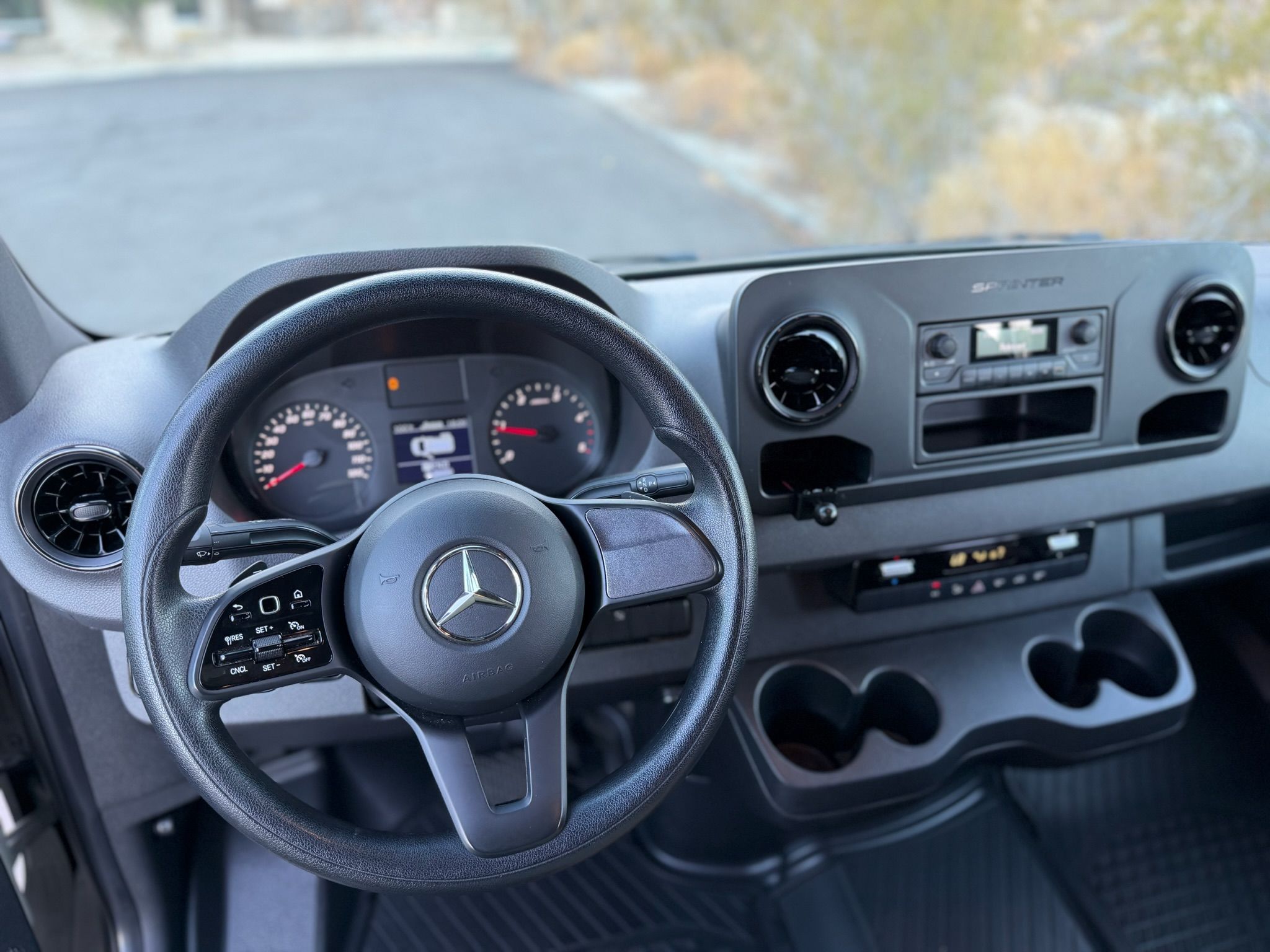Used 2021 Mercedes-Benz Sprinter 2500 image 17