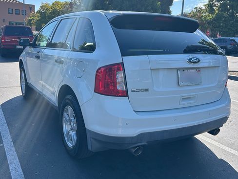 Used 2013 Ford Edge SE FWD image 10