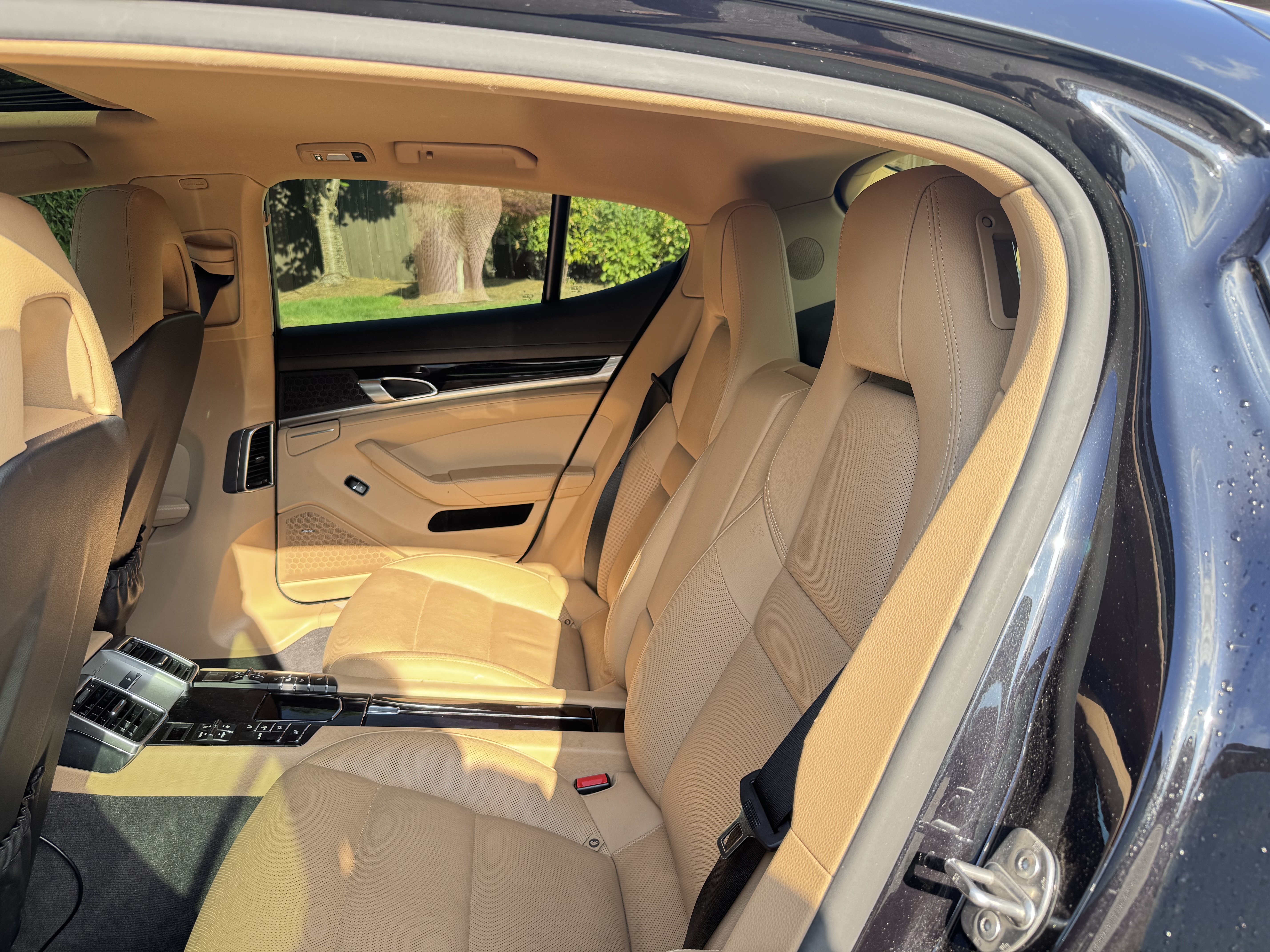 Used 2016 Porsche Panamera S RWD image 8