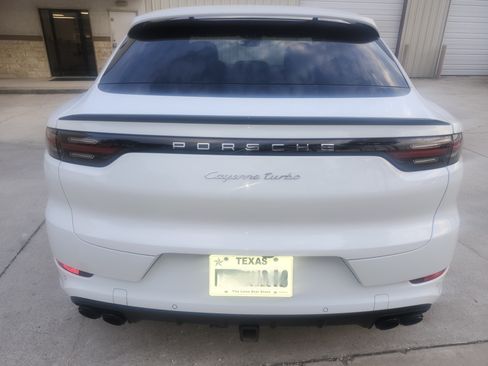 Used 2021 Porsche Cayenne Turbo AWD/4WD image 5