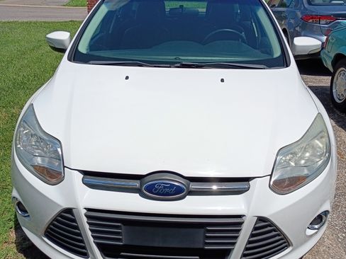 Used 2013 Ford Focus SE FWD image 1