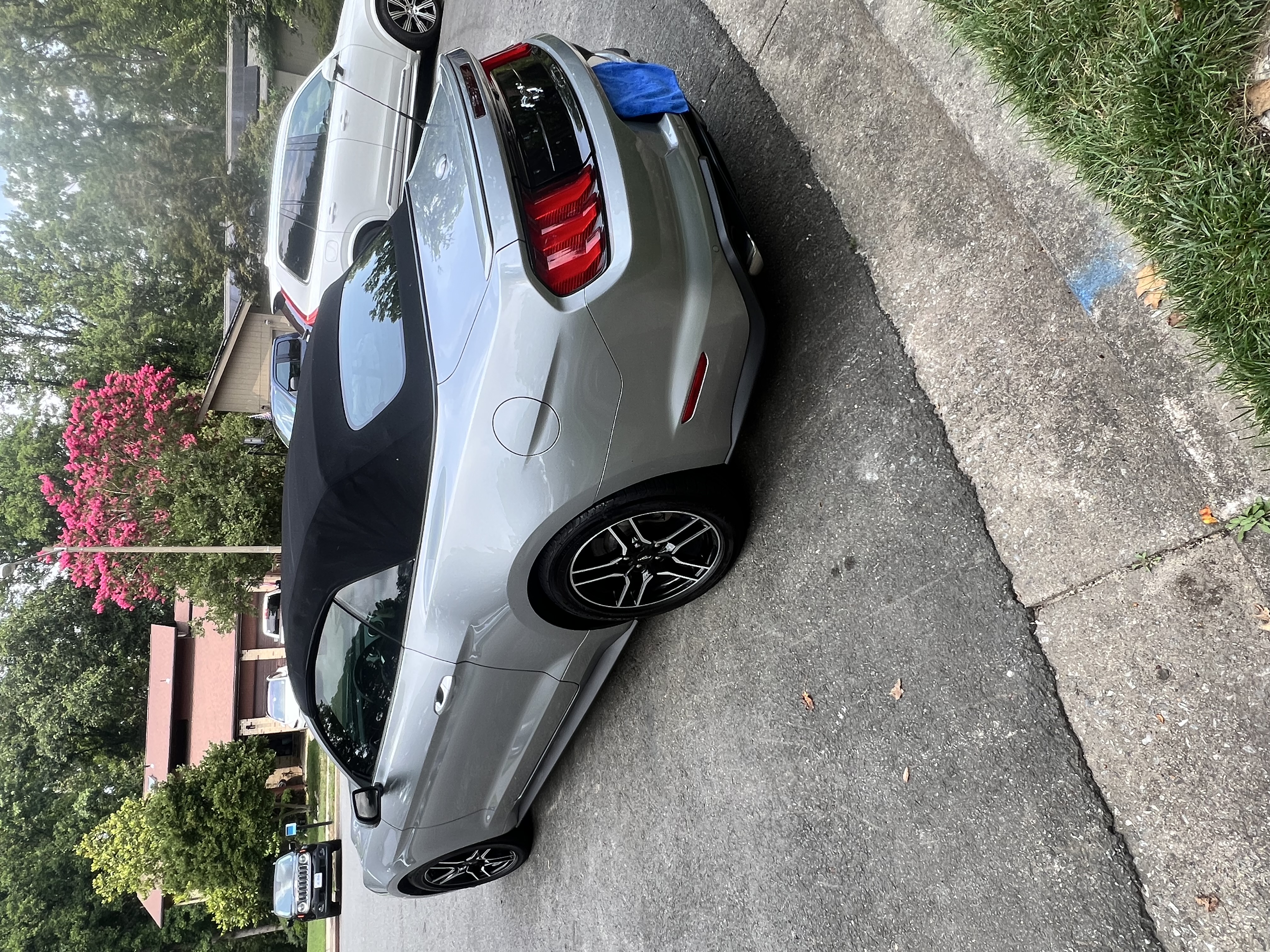 Used 2021 Ford Mustang Premium RWD image 5