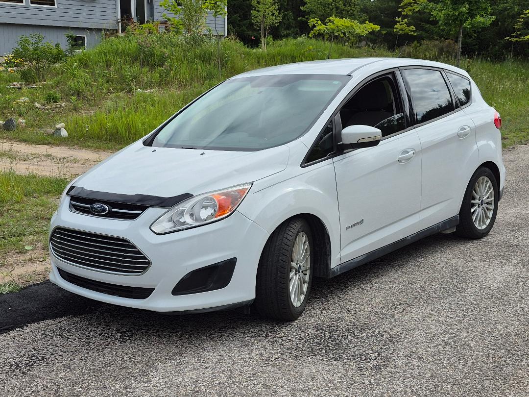 Used 2015 Ford C-MAX SE w/ Interior Protection Package FWD image 1