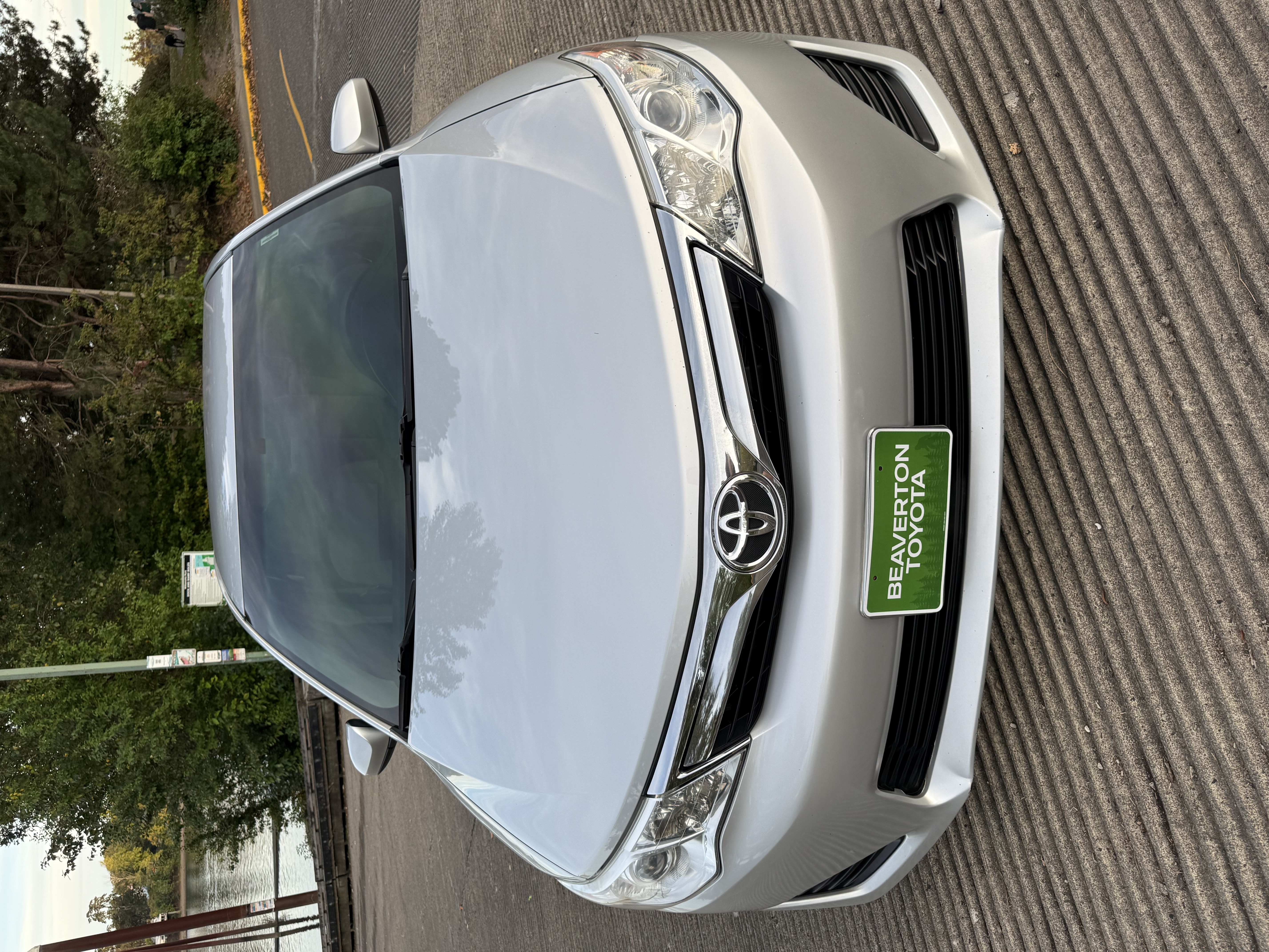 Used 2014 Toyota Camry LE FWD image 2