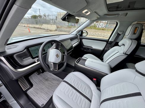 Used 2023 Rivian R1S Adventure AWD/4WD image 20