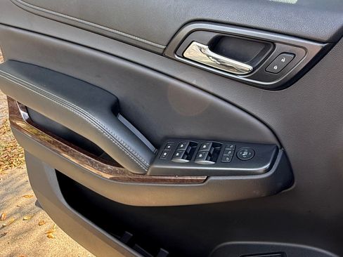 Used 2018 GMC Yukon SLT w/ Open Road Package image 20