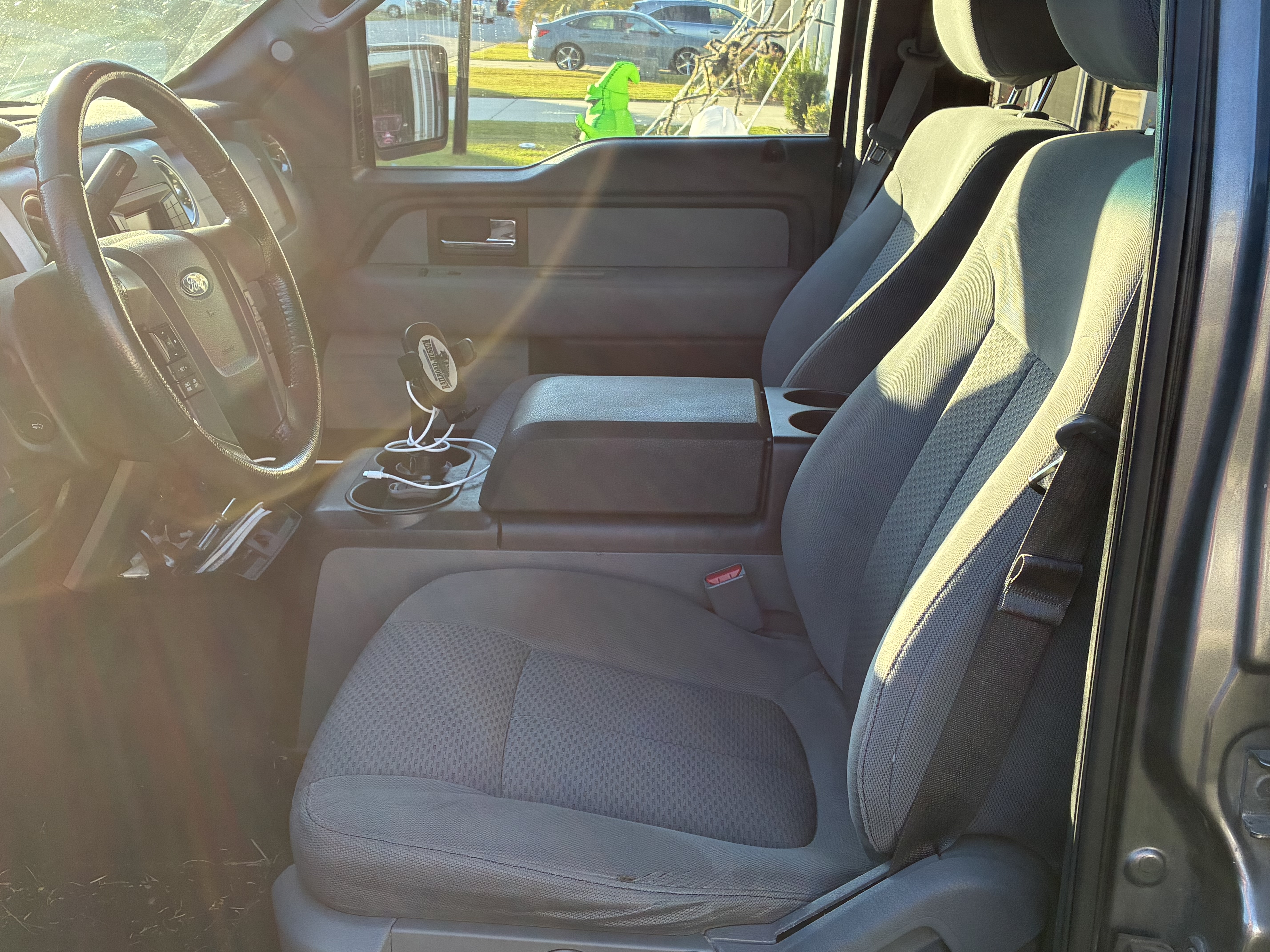 Used 2014 Ford F150 XLT w/ XLT Chrome Package AWD/4WD image 5