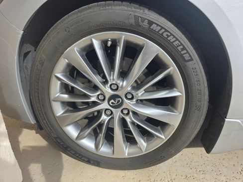 Used 2018 INFINITI Q50 Luxe w/ Essential Package (3.0T Luxe) image 11