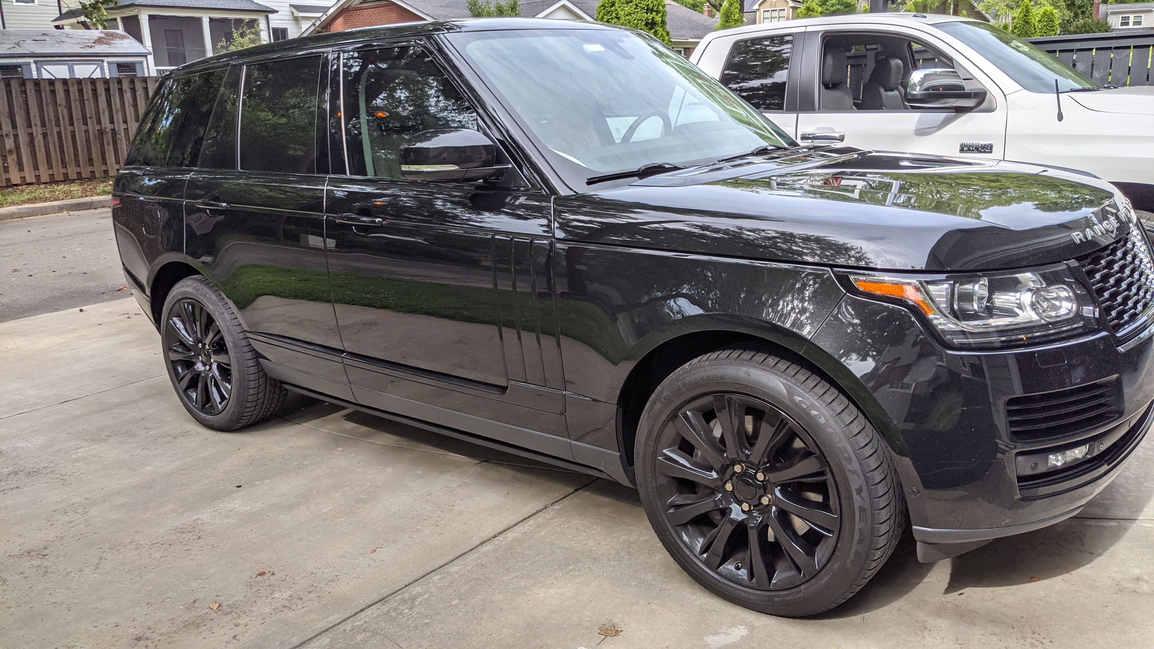 Used 2015 Land Rover Range Rover Supercharged AWD/4WD image 6