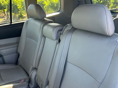 Used 2013 Toyota Highlander SE AWD/4WD image 5