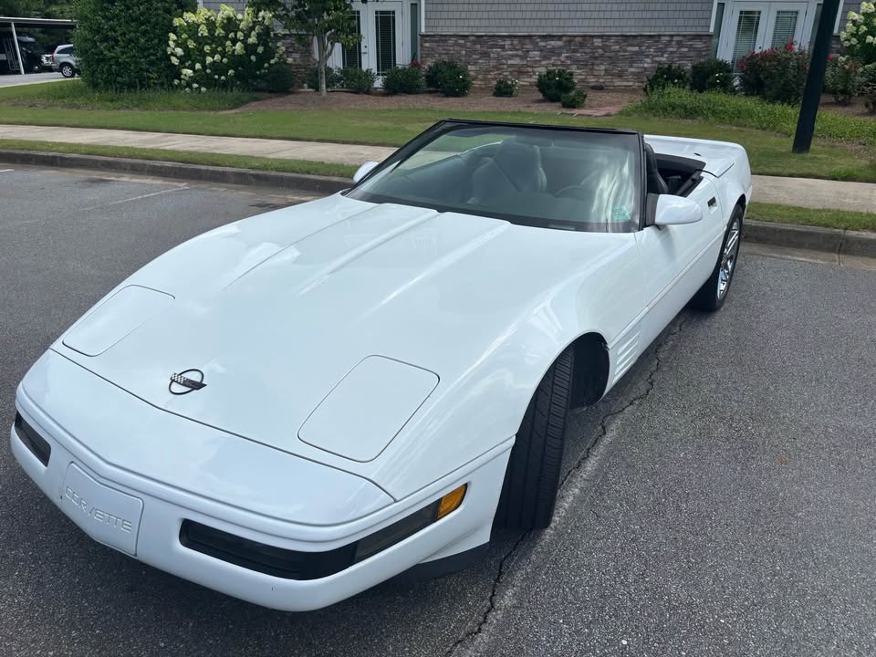 Used 1994 Chevrolet Corvette Convertible RWD image 1