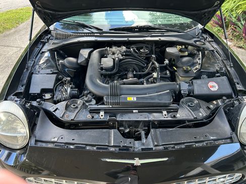 Used 2002 Ford Thunderbird image 5